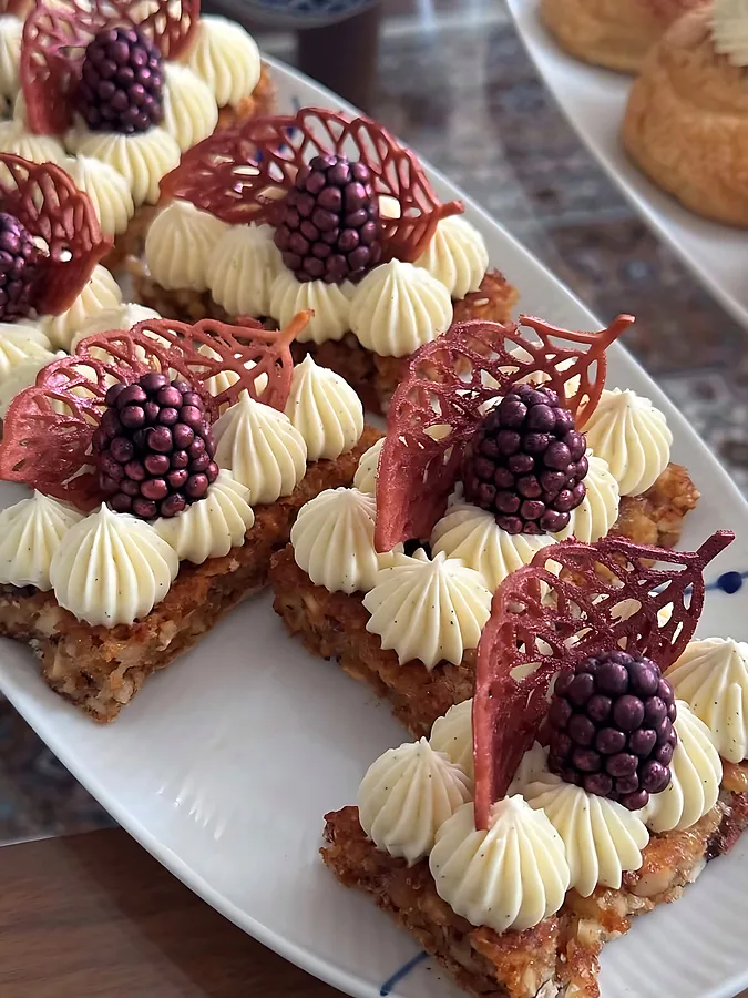 Nøddesnitter med vaniljecreme